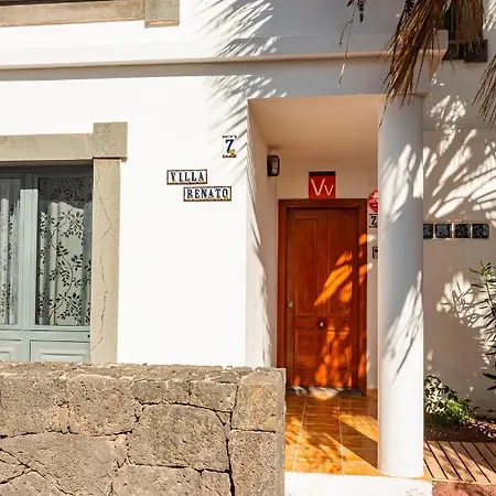 Villa Renato Playa Blanca